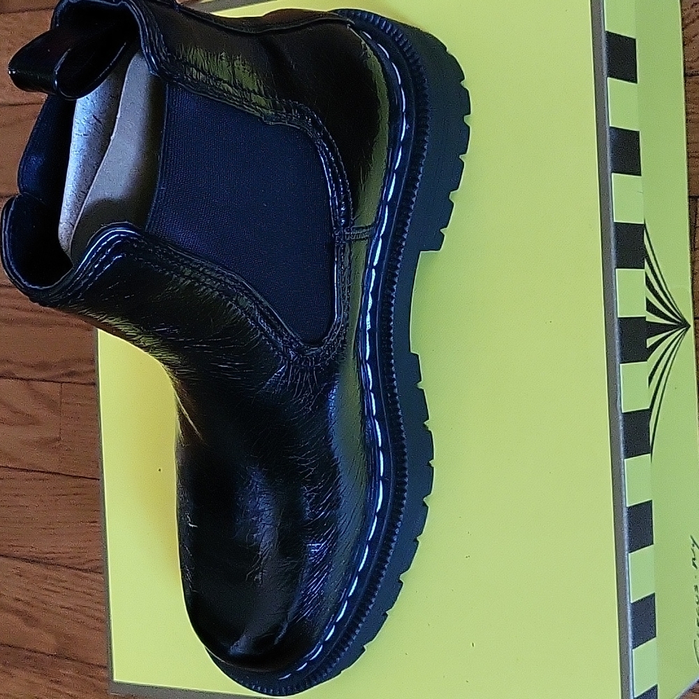 Platform boots